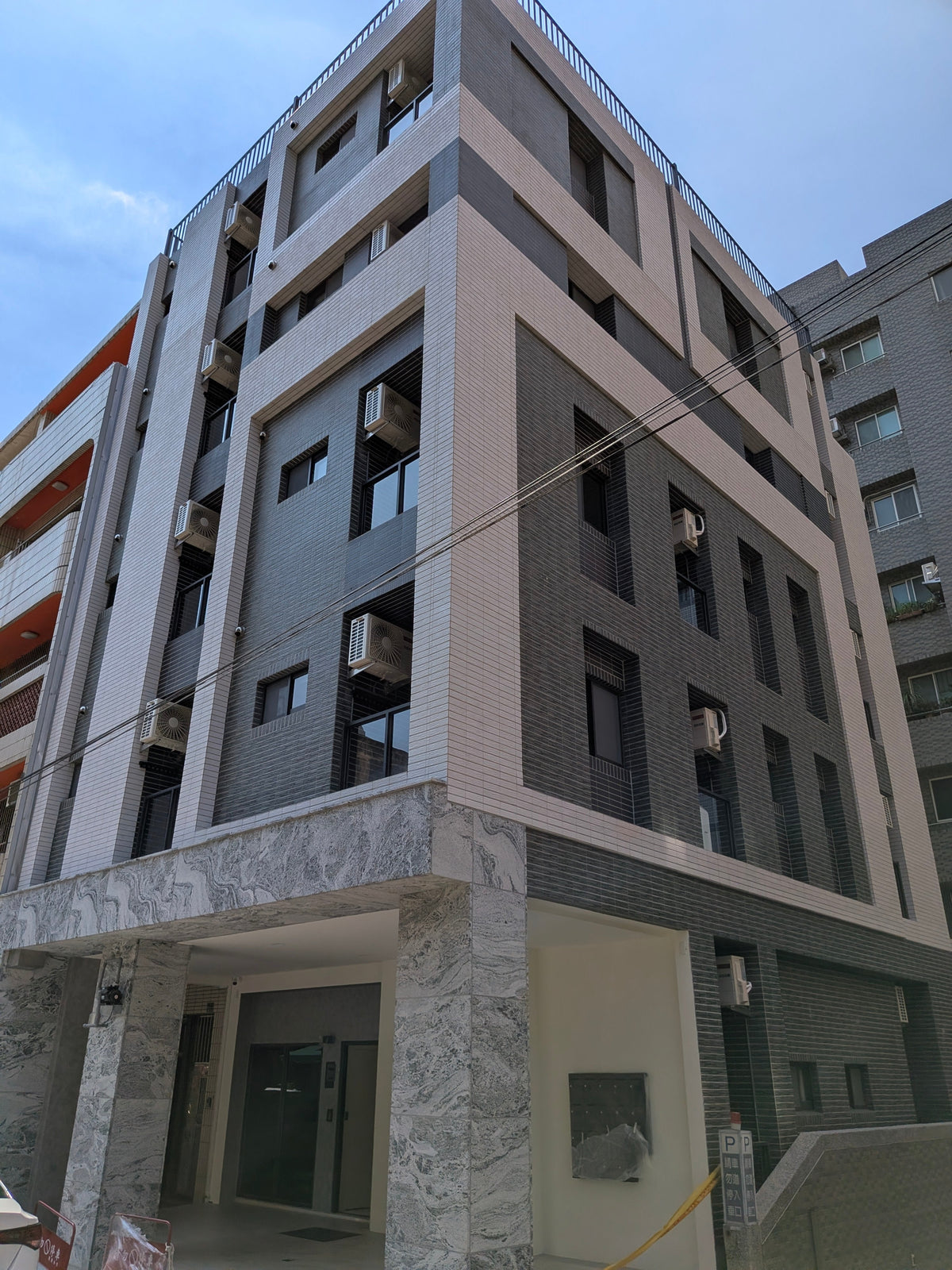 台中南屯大墩路 新建透天